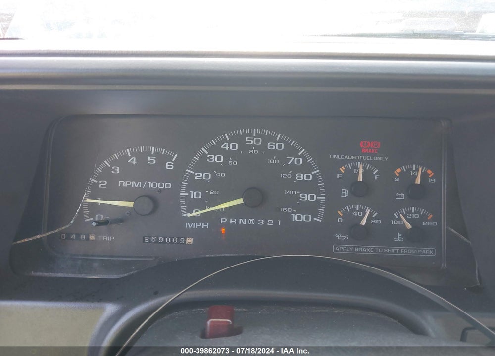 1998 GMC SIERRA 2500 SL VIN: 1GTGC29R7WE513129