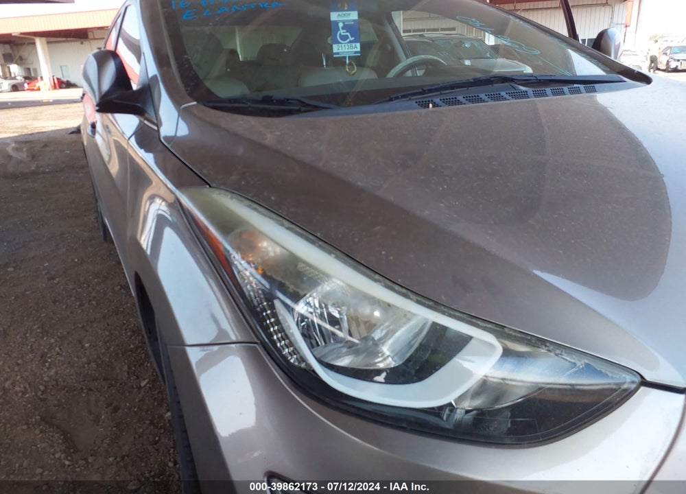 2016 HYUNDAI ELANTRA SE VIN: 5NPDH4AE2GH658492