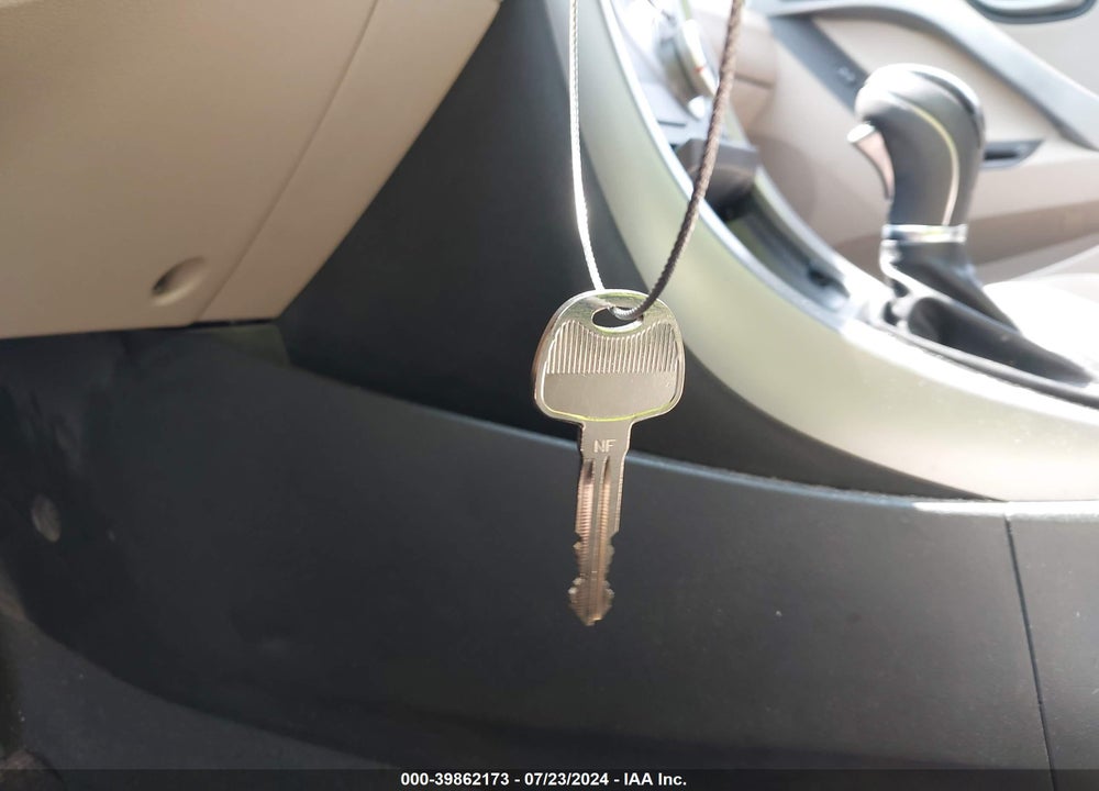 2016 HYUNDAI ELANTRA SE VIN: 5NPDH4AE2GH658492