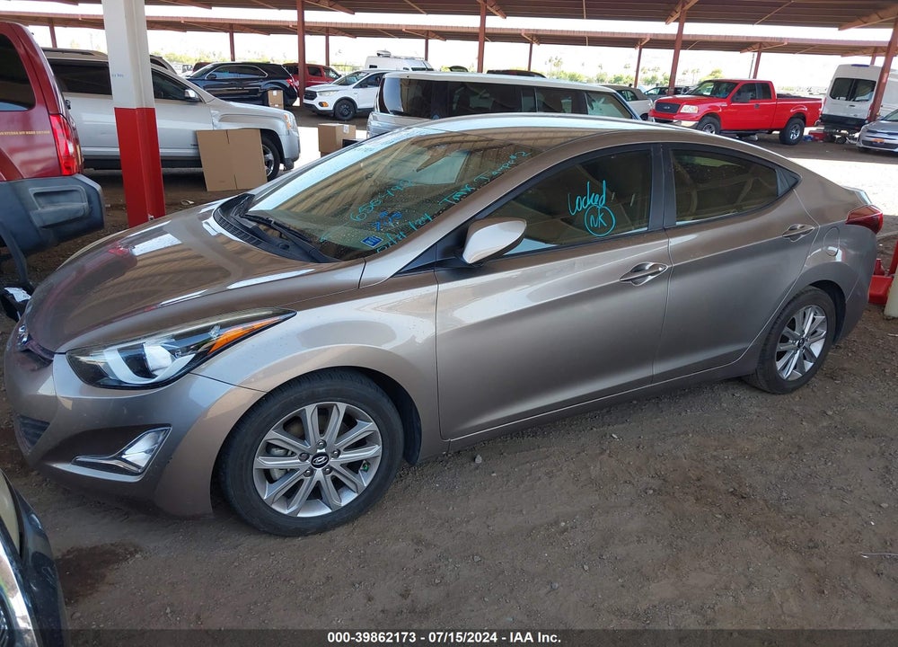 2016 HYUNDAI ELANTRA SE VIN: 5NPDH4AE2GH658492