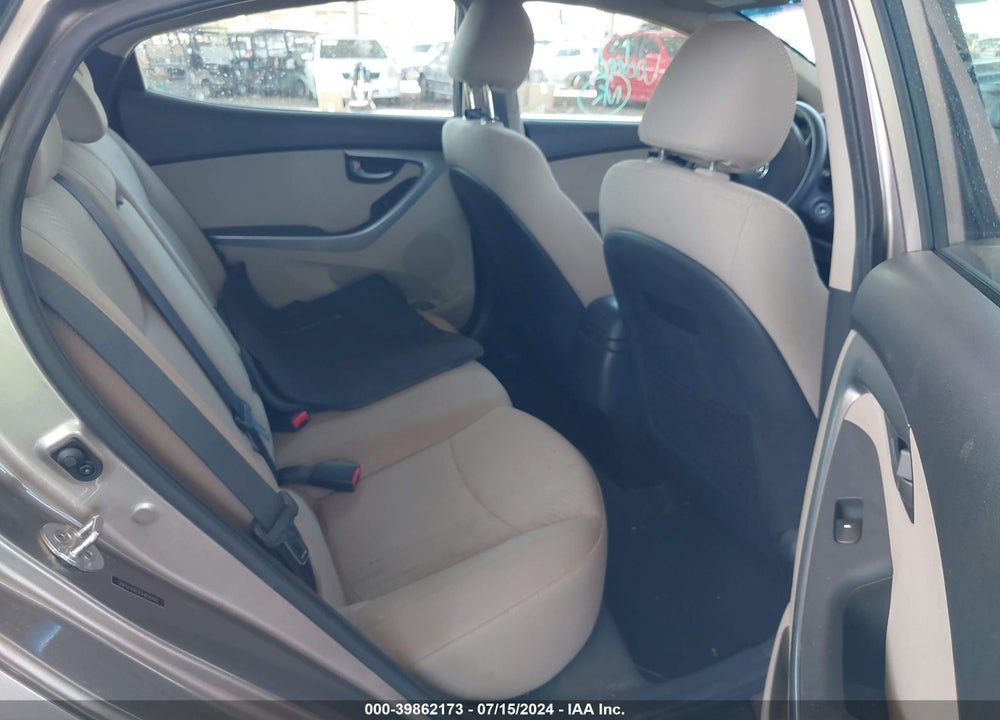 2016 HYUNDAI ELANTRA SE VIN: 5NPDH4AE2GH658492