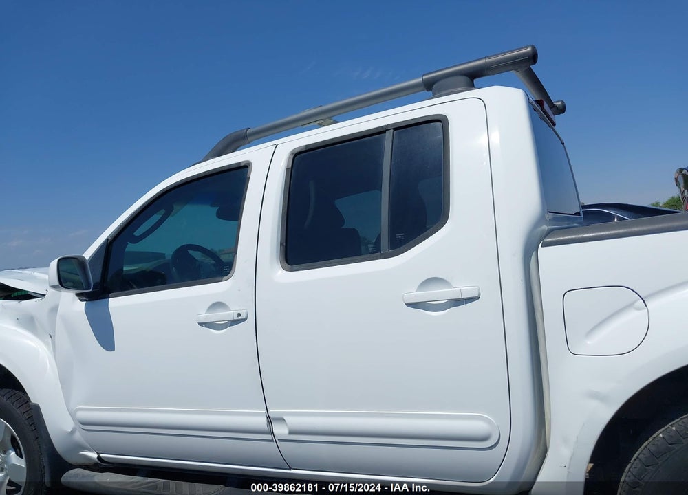 2005 NISSAN FRONTIER LE VIN: 1N6AD07W15C424194