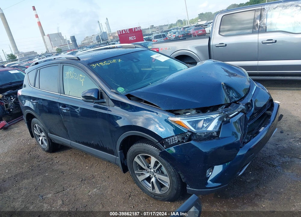 2018 TOYOTA RAV4 XLE VIN: JTMRFREV4JJ193456