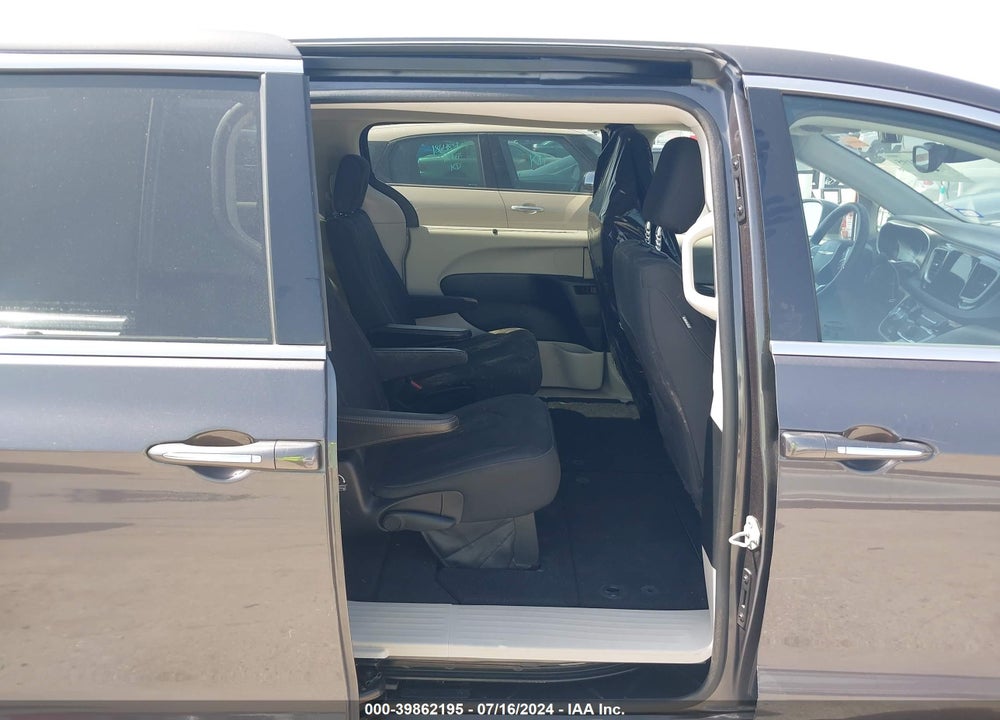 2017 CHRYSLER PACIFICA VIN: 2C4RC1BG6HR811835