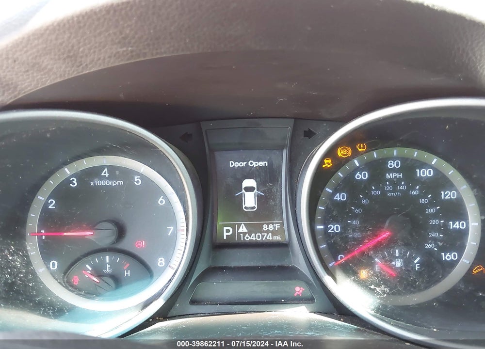 2013 HYUNDAI SANTA FE VIN: 5XYZU3LB9DG047229