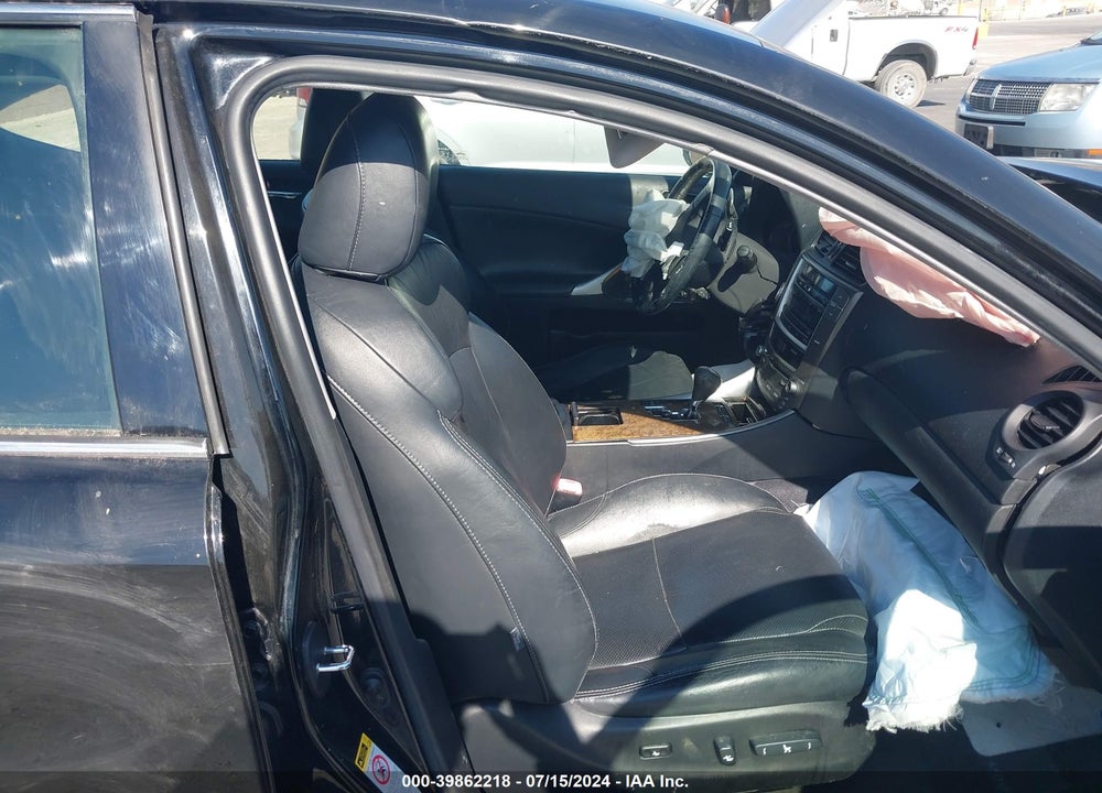 2009 LEXUS IS 250 VIN: JTHBK262395105282