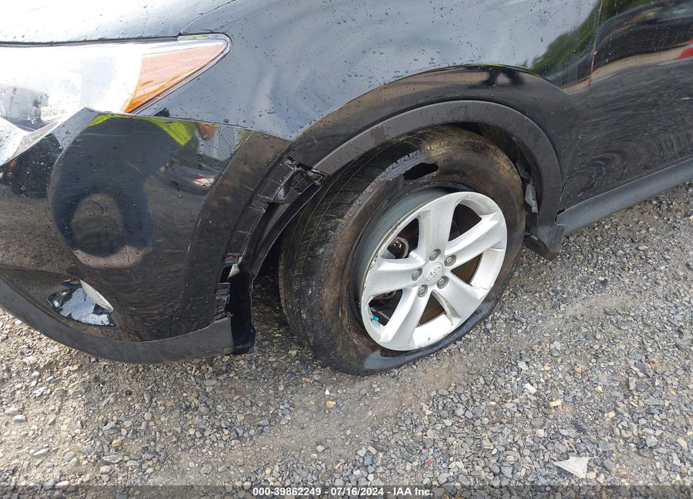 2013 TOYOTA RAV4 XLE VIN: 2T3RFREV2DW037471
