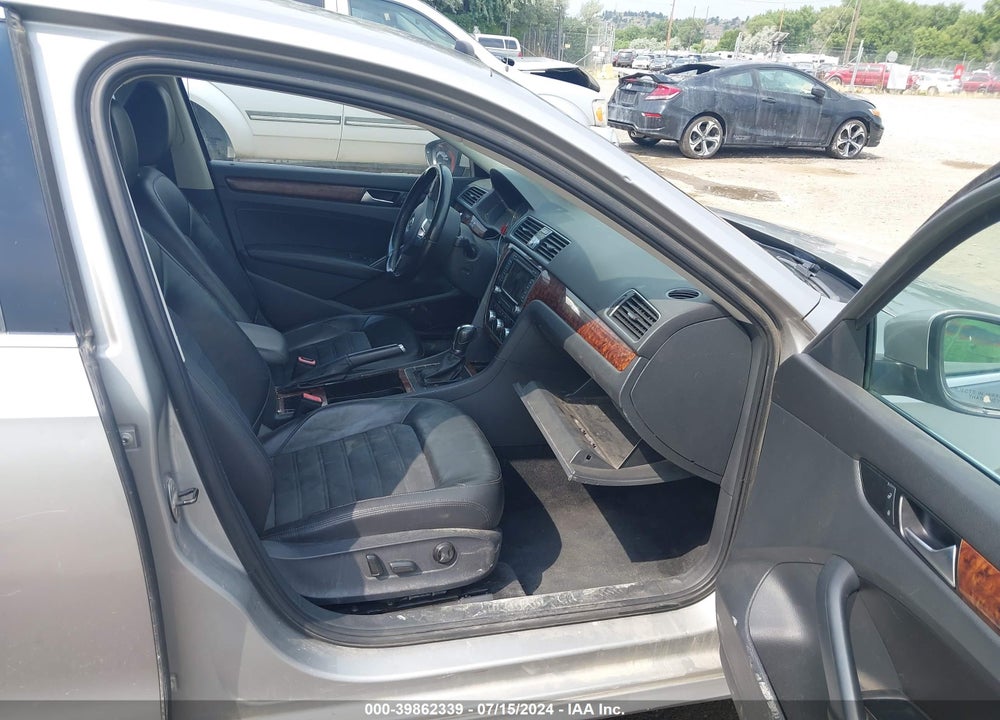 2012 VOLKSWAGEN PASSAT 2.0L TDI SEL PREMIUM VIN: 1VWCN7A37CC095849