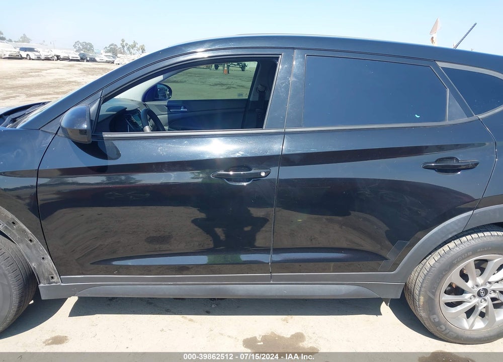 2017 HYUNDAI TUCSON SE VIN: KM8J23A4XHU535077