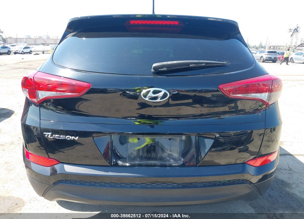 2017 HYUNDAI TUCSON SE VIN: KM8J23A4XHU535077