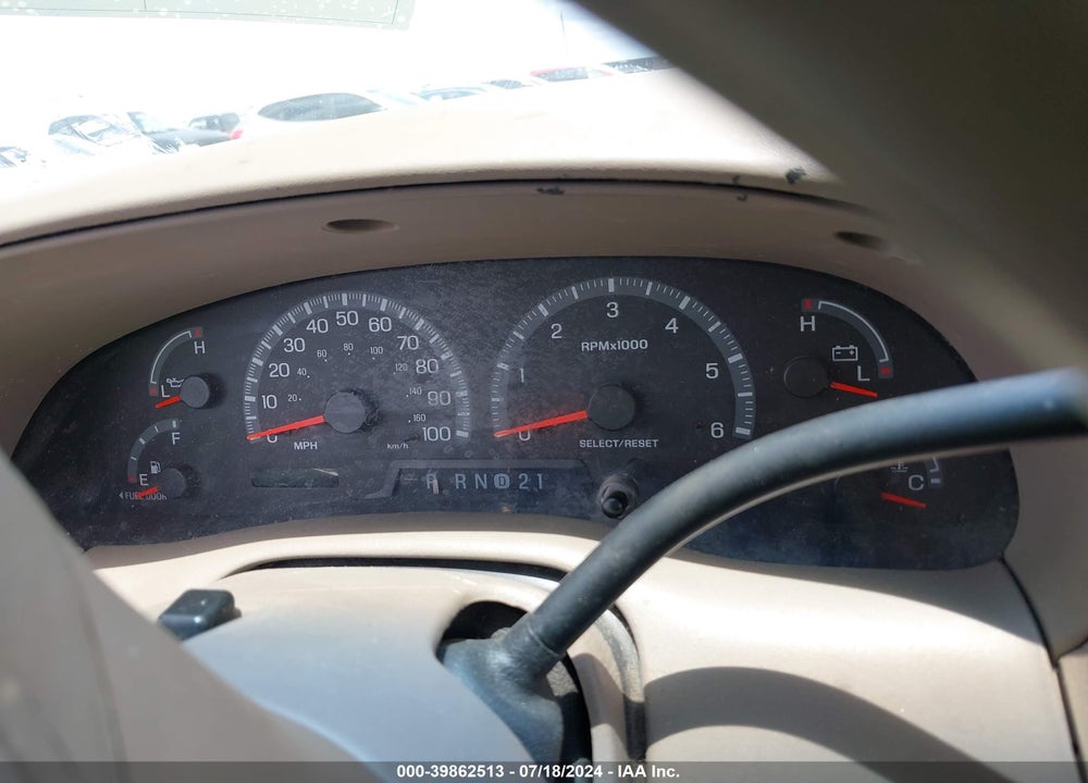2001 FORD EXPEDITION VIN: 1FMRU15L51LB63579