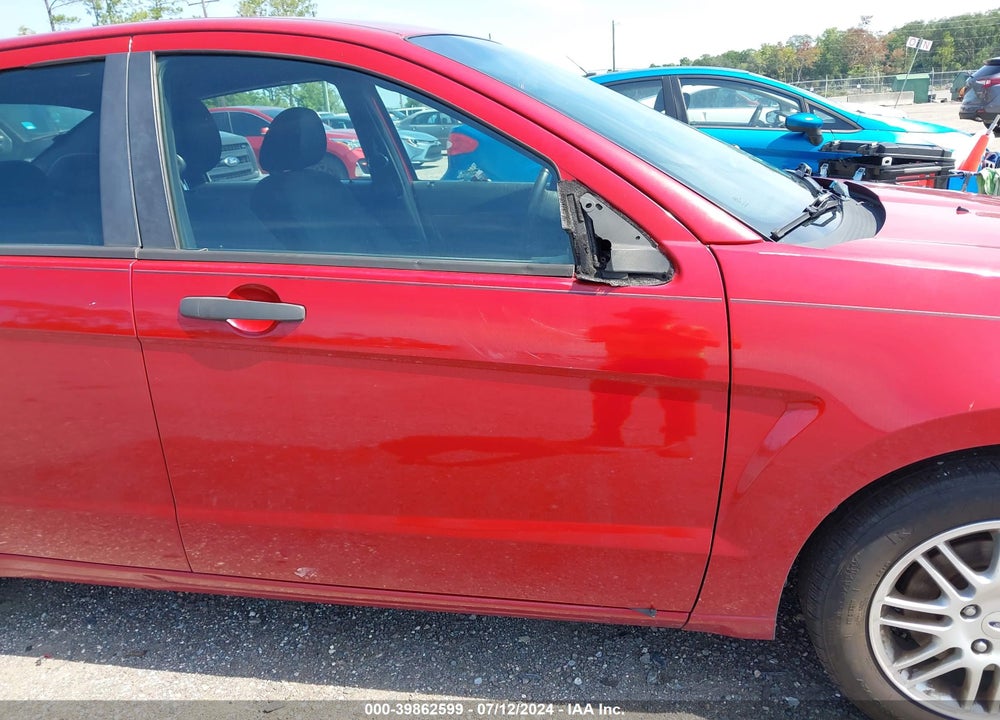 2011 FORD FOCUS SE VIN: 1FAHP3FN2BW147025