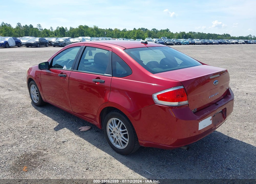 2011 FORD FOCUS SE VIN: 1FAHP3FN2BW147025