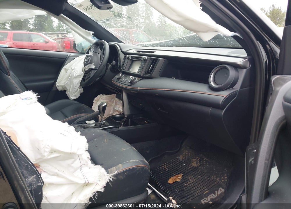 2017 TOYOTA RAV4 SE VIN: 2T3JFREV2HW688828