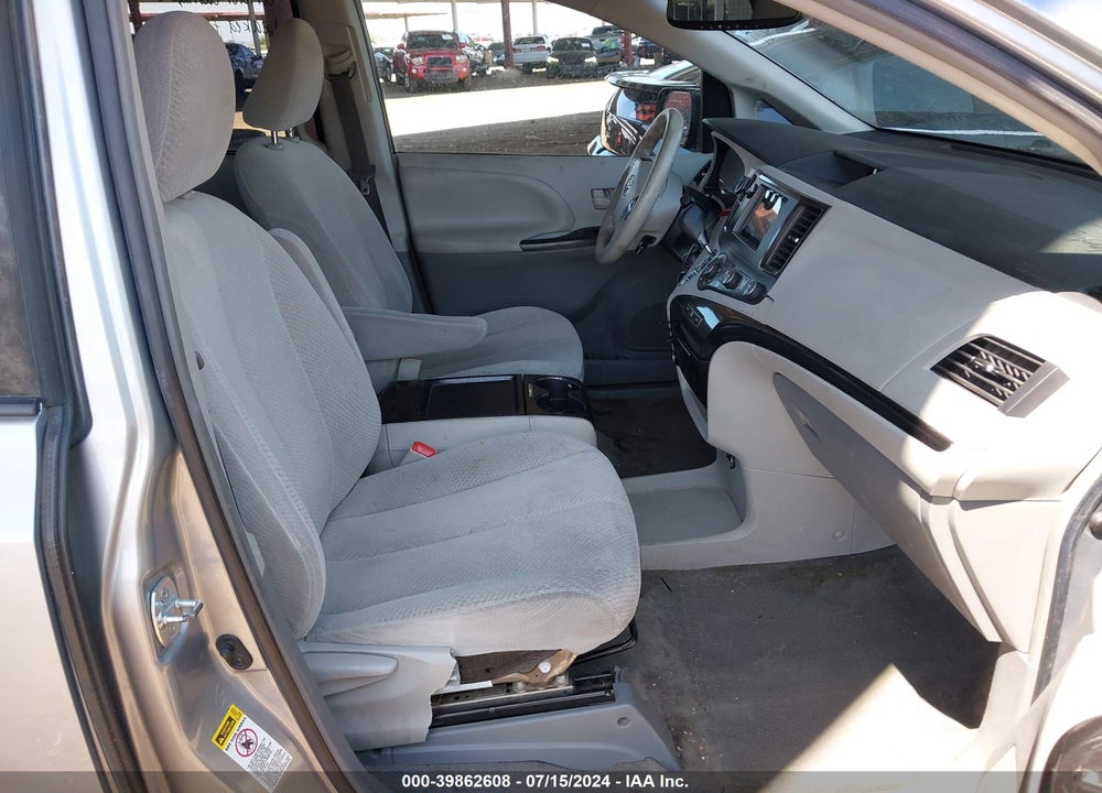 2011 TOYOTA SIENNA LE V6 VIN: 5TDKK3DCXBS150125