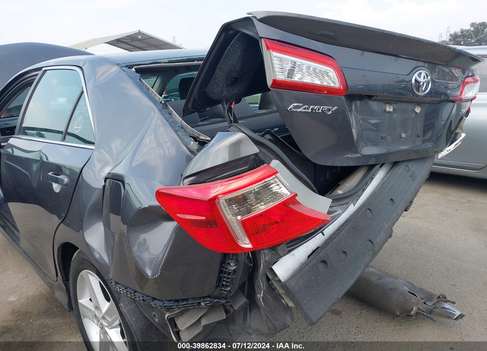 2014 TOYOTA CAMRY SE VIN: 4T1BF1FK2EU466224