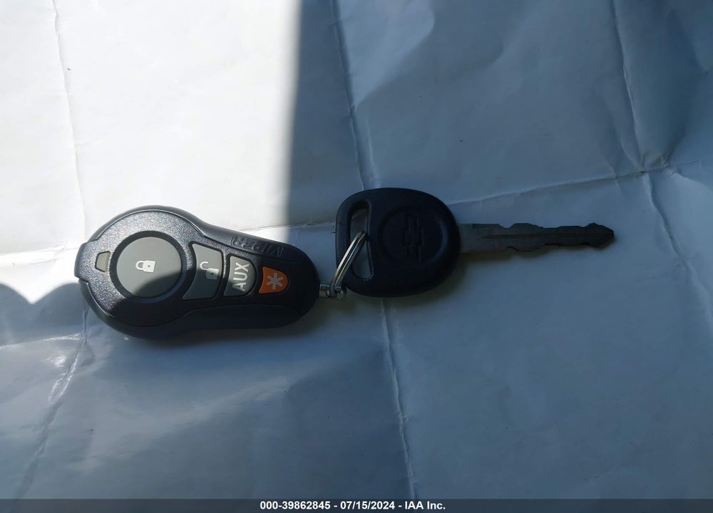 2000 CHEVROLET SILVERADO 1500 LS VIN: 1GCEK14T1YE280651