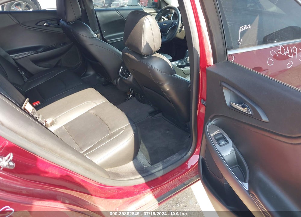 2018 CHEVROLET MALIBU LT VIN: 1G1ZD5ST4JF103560