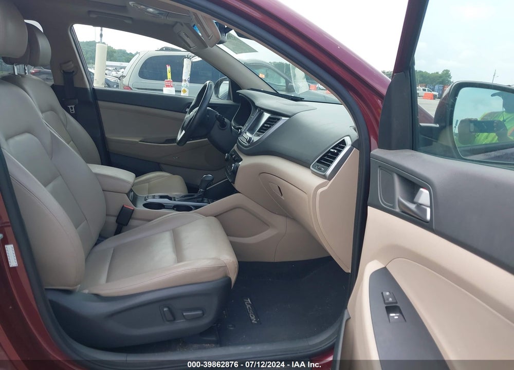 2017 HYUNDAI TUCSON LIMITED VIN: KM8J3CA22HU275883