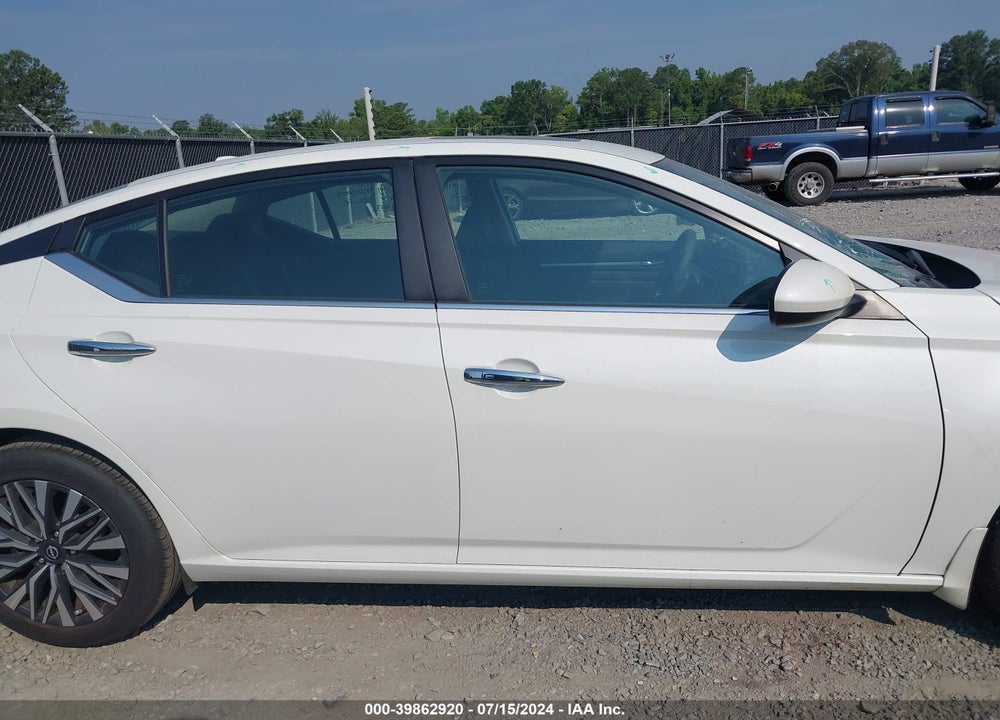 2023 NISSAN ALTIMA SV FWD VIN: 1N4BL4DV5PN330197
