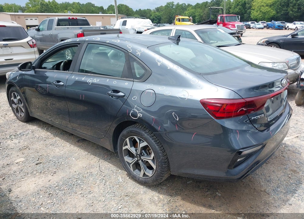2019 KIA FORTE LXS VIN: 3KPF24ADXKE019307