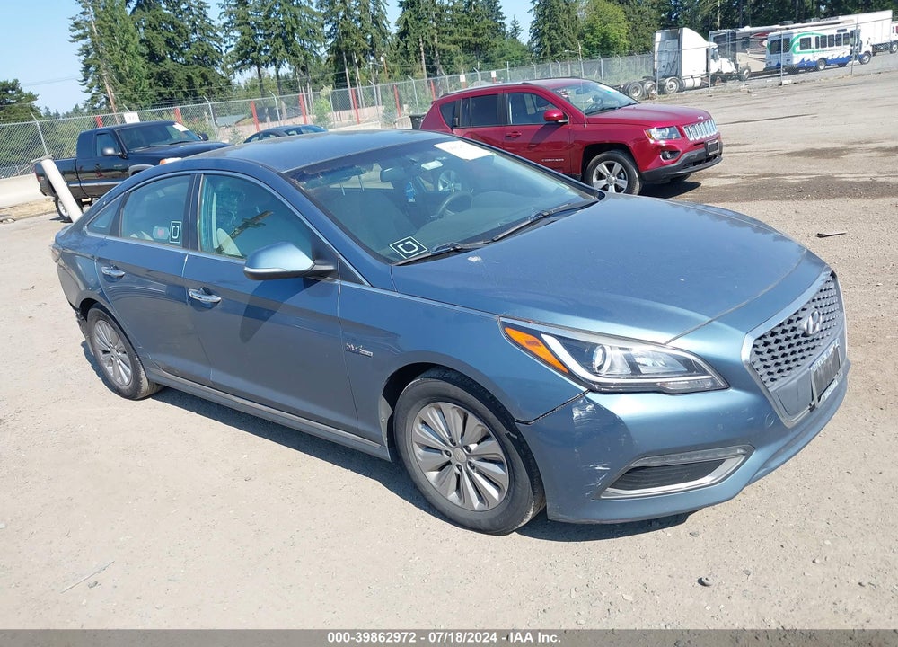 2016 HYUNDAI SONATA HYBRID SE VIN: KMHE24L17GA029085