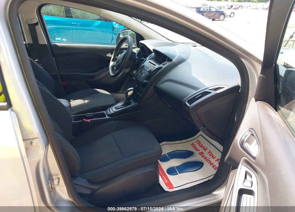 2016 FORD FOCUS SE VIN: 1FADP3F2XGL406678