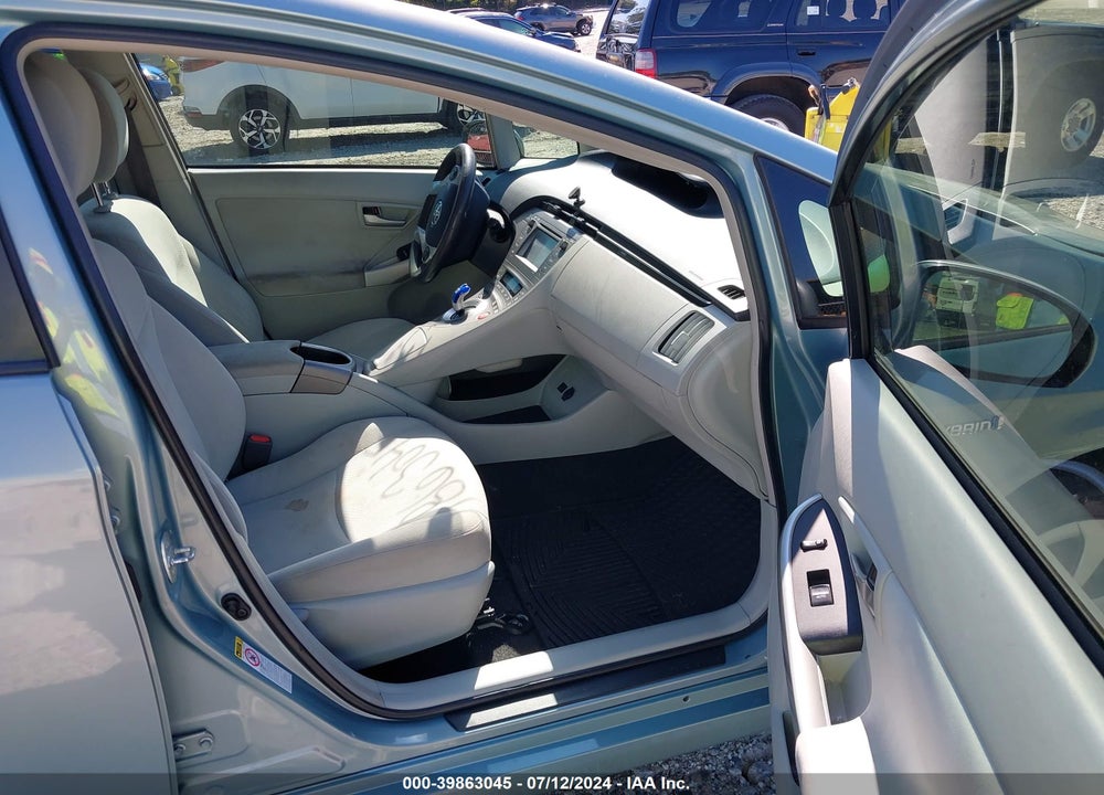2014 TOYOTA PRIUS TWO VIN: JTDKN3DUXE1735207