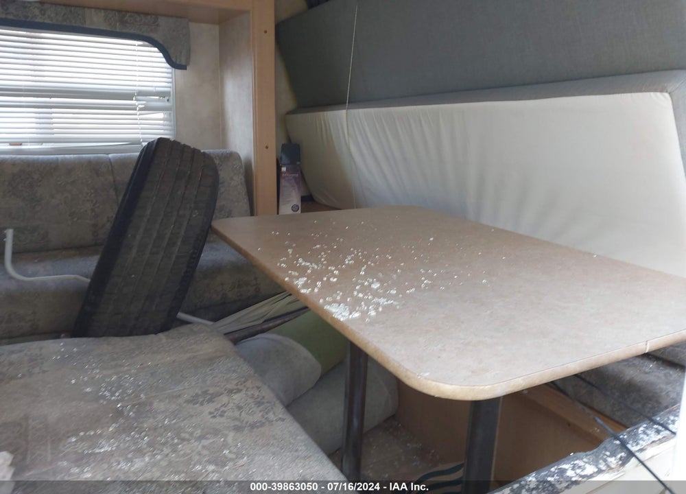 2006 KODIAK CCH 24'4" VIN: 47CTS5K256J163120