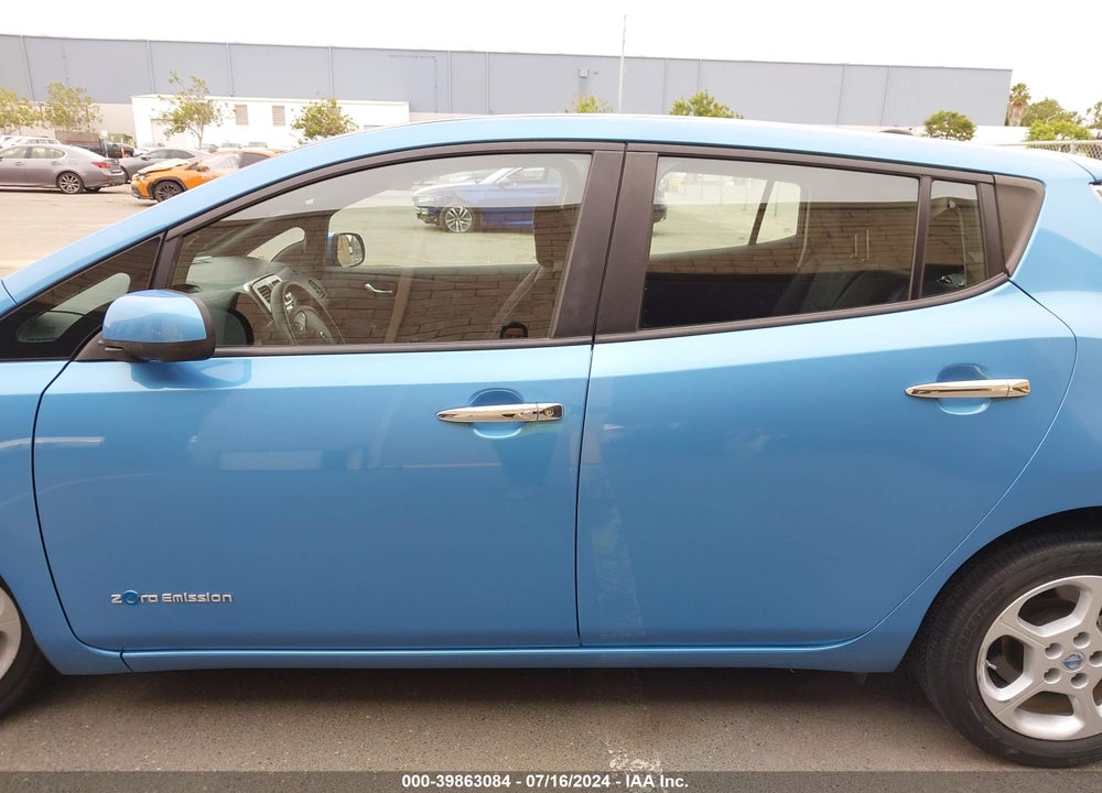 2013 NISSAN LEAF SV VIN: 1N4AZ0CP5DC413142