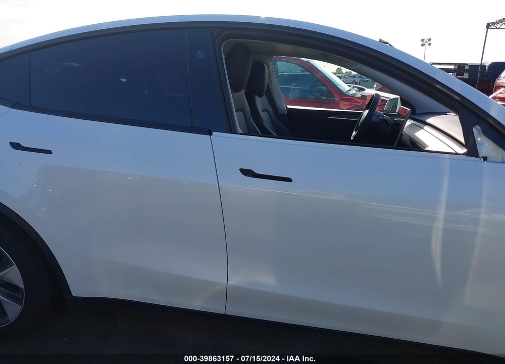 2023 TESLA MODEL Y AWD/LONG RANGE DUAL MOTOR ALL-WHEEL DRIVE VIN: 7SAYGDEE8PF872208