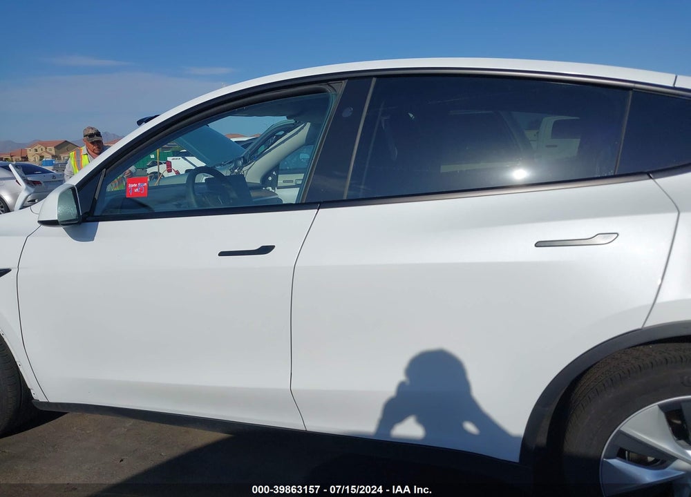 2023 TESLA MODEL Y AWD/LONG RANGE DUAL MOTOR ALL-WHEEL DRIVE VIN: 7SAYGDEE8PF872208