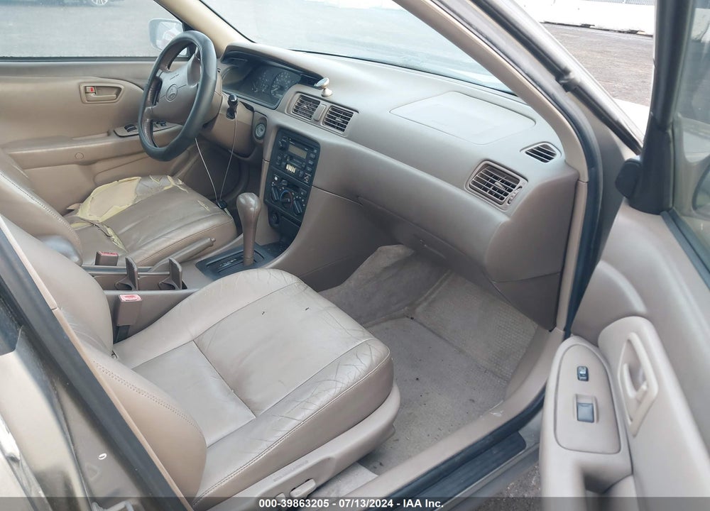 1998 TOYOTA CAMRY XLE V6 VIN: JT2BF28K9W0111804