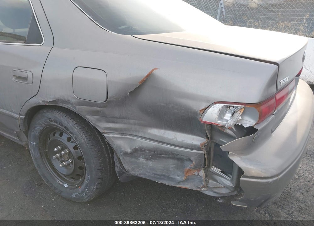 1998 TOYOTA CAMRY XLE V6 VIN: JT2BF28K9W0111804