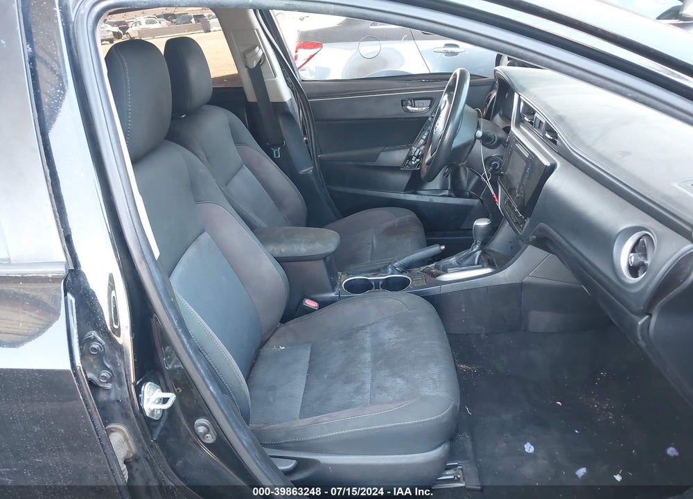 2018 TOYOTA COROLLA LE VIN: 2T1BURHE8JC034972