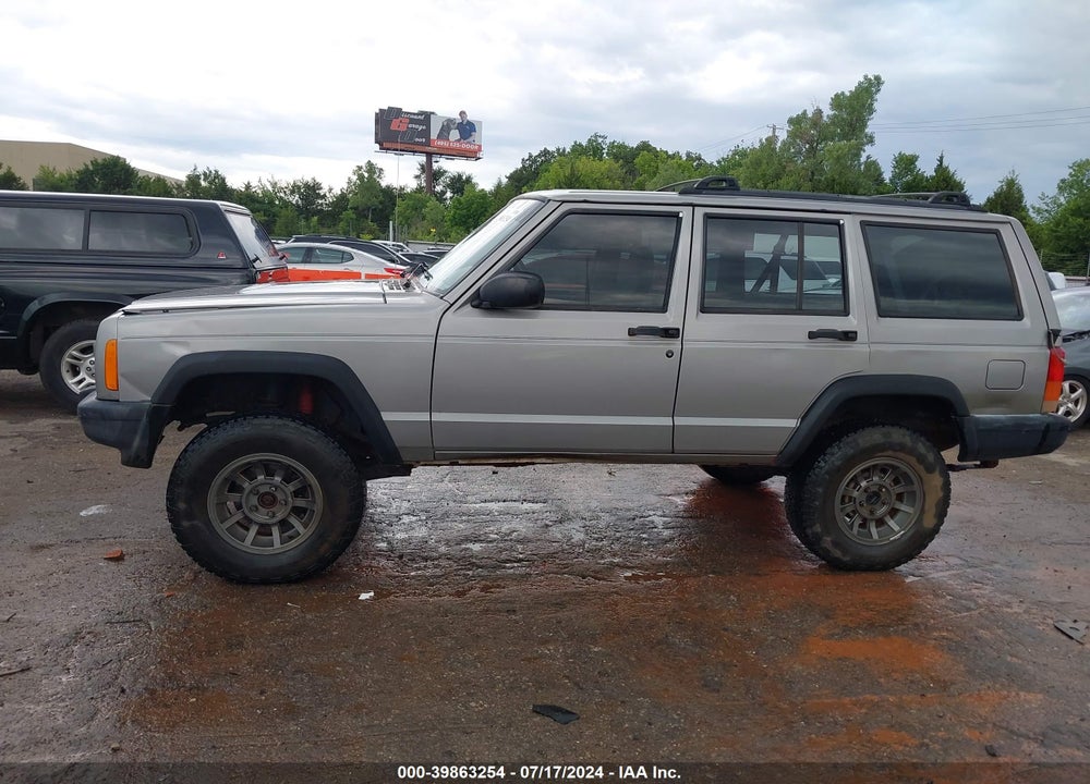 2001 JEEP CHEROKEE SPORT VIN: 1J4FF48S01L592838