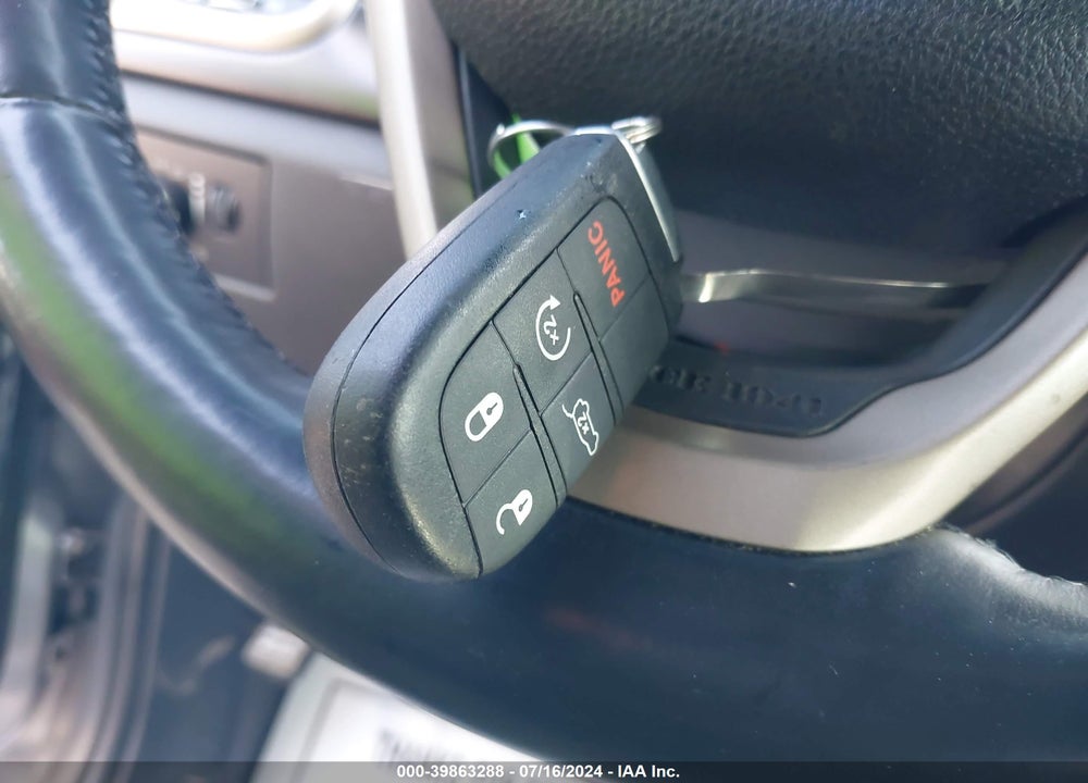 2015 JEEP GRAND CHEROKEE ALTITUDE VIN: 1C4RJFAG3FC645526