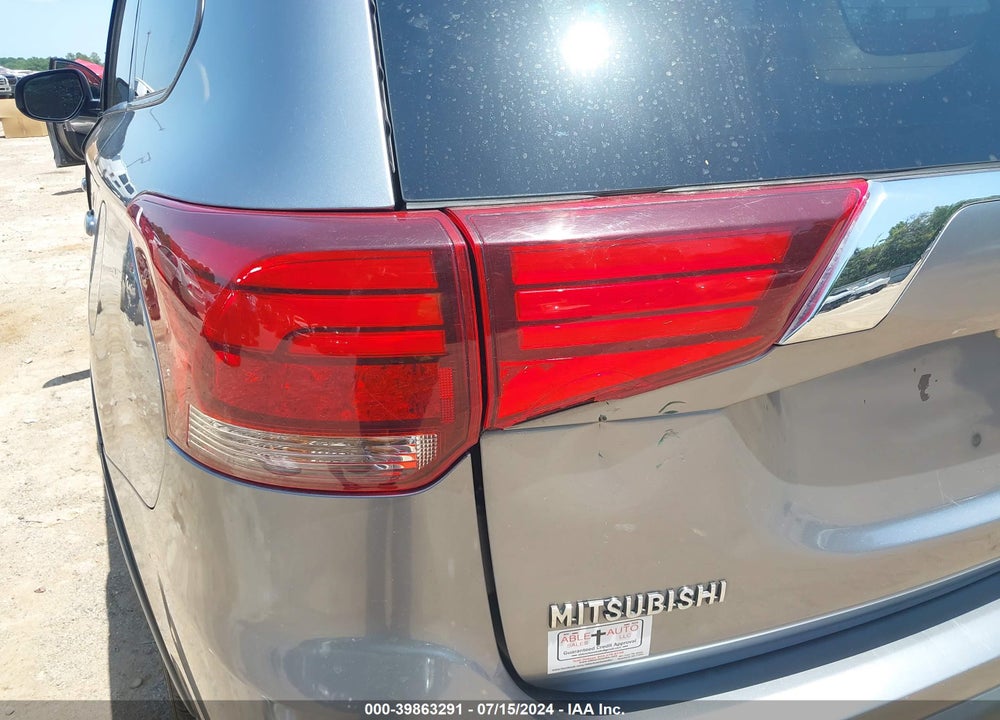 2017 MITSUBISHI OUTLANDER ES VIN: JA4AD2A31HZ010941
