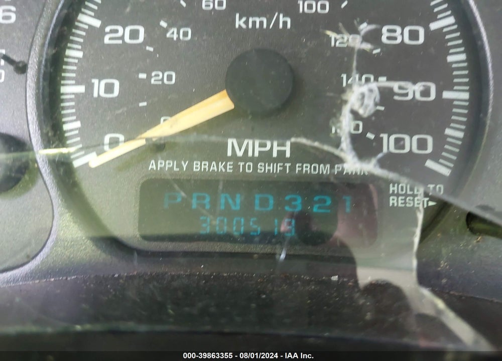 2001 CHEVROLET SUBURBAN 1500 LS VIN: 1GNEC16T91J234208