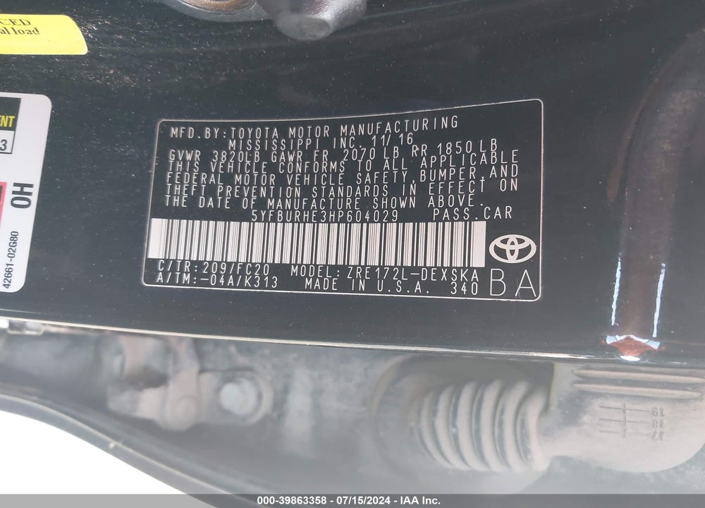 2017 TOYOTA COROLLA SE VIN: 5YFBURHE3HP604029