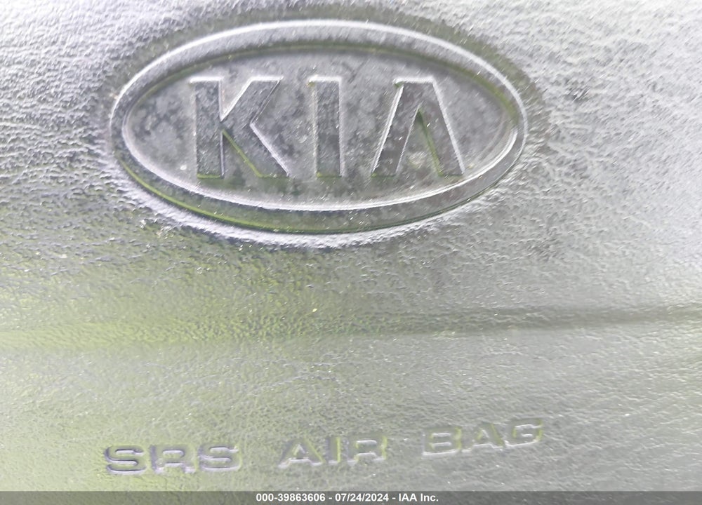 2004 KIA SPECTRA LS VIN: KNAFB121245308552