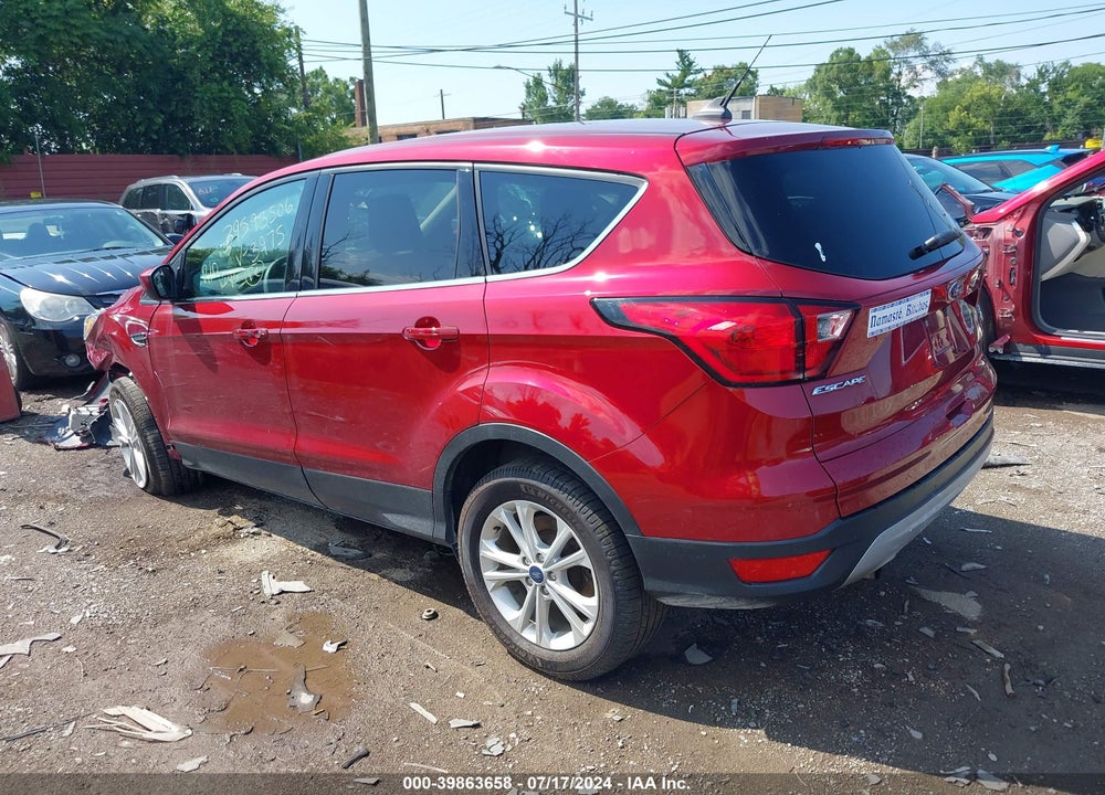 2019 FORD ESCAPE SE VIN: 1FMCU9GD7KUA23975