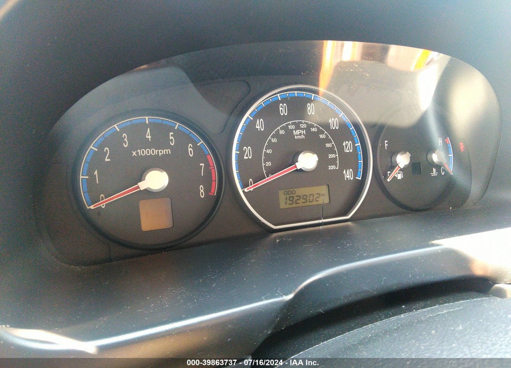 2008 HYUNDAI SANTA FE GLS VIN: 5NMSG13D58H153347