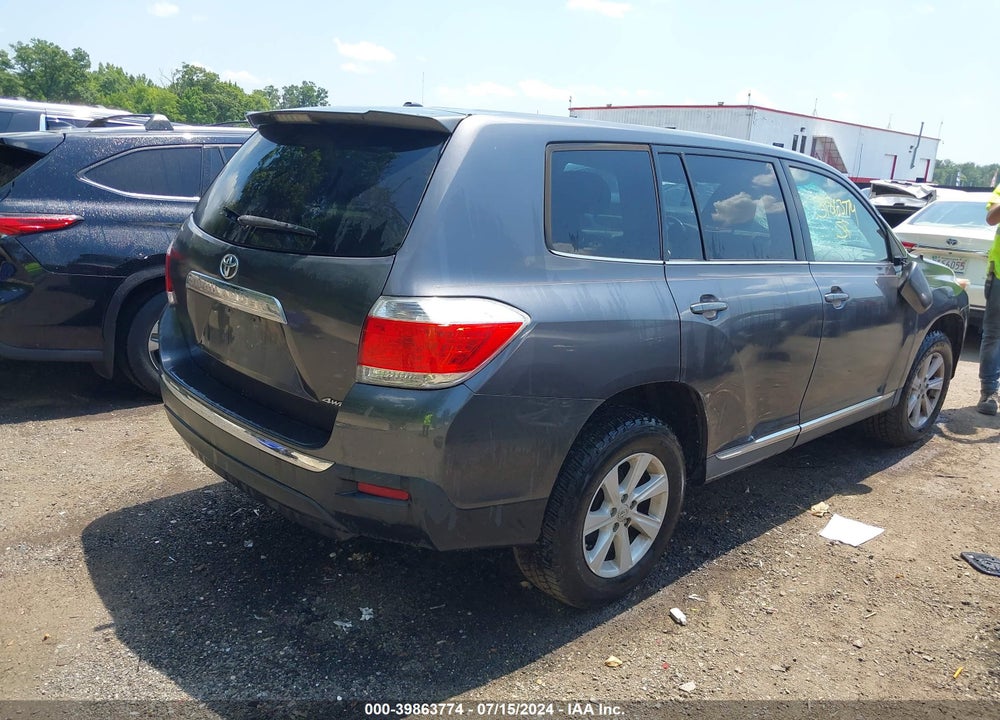 2012 TOYOTA HIGHLANDER BASE V6 VIN: 5TDBK3EH7CS130779