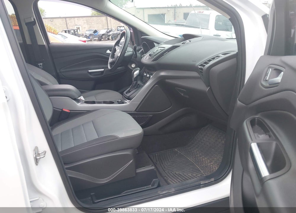 2015 FORD ESCAPE SE VIN: 1FMCU9G96FUC72026