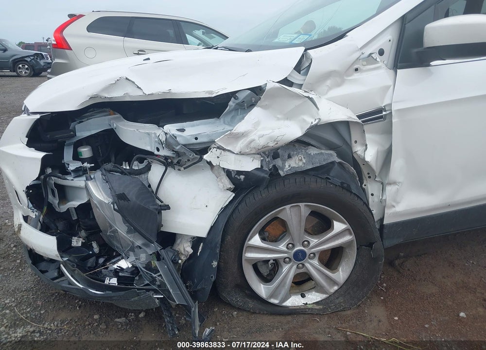 2015 FORD ESCAPE SE VIN: 1FMCU9G96FUC72026