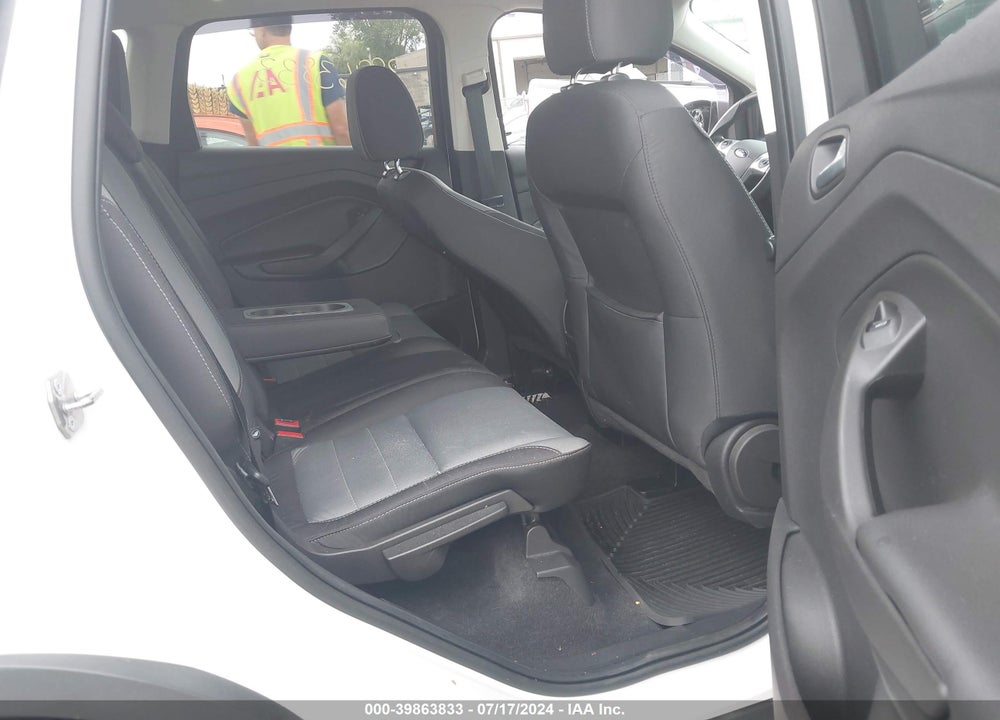 2015 FORD ESCAPE SE VIN: 1FMCU9G96FUC72026