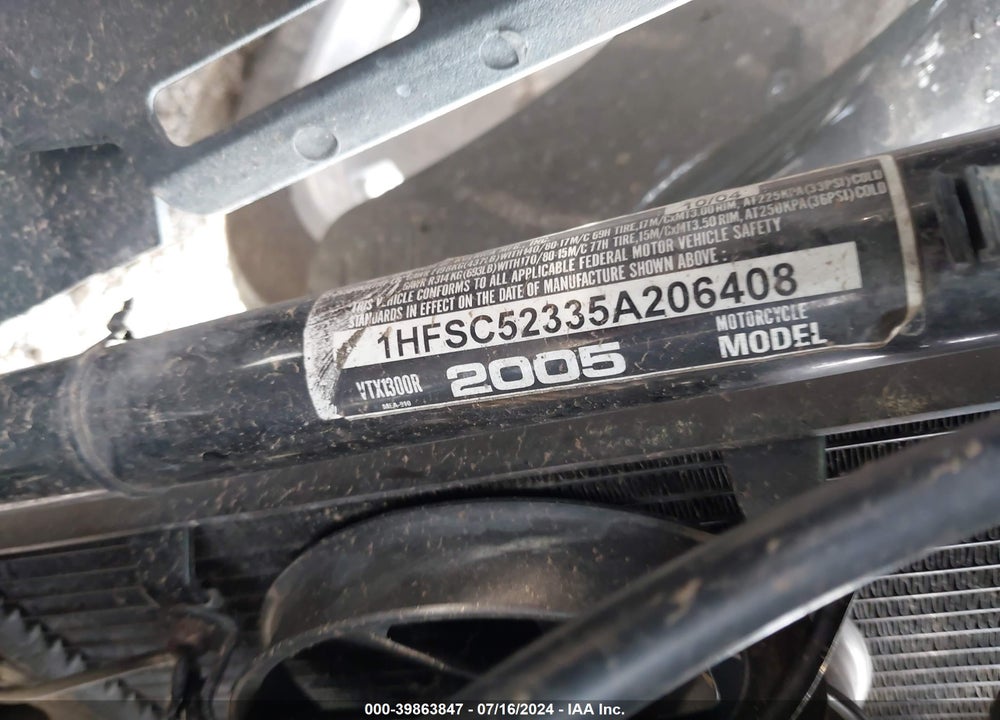 2005 HONDA VTX1300 R VIN: 1HFSC52335A206408