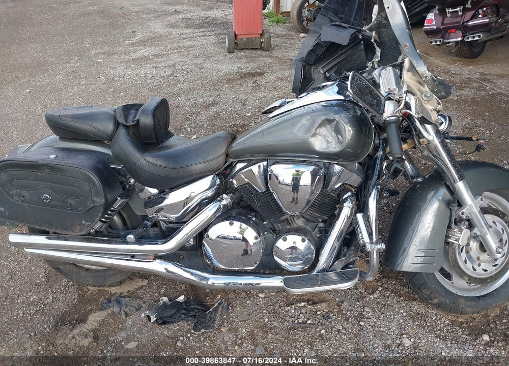2005 HONDA VTX1300 R VIN: 1HFSC52335A206408