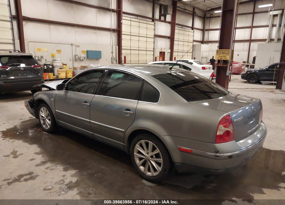2004 VOLKSWAGEN PASSAT GL VIN: WVWMD63B64E032885